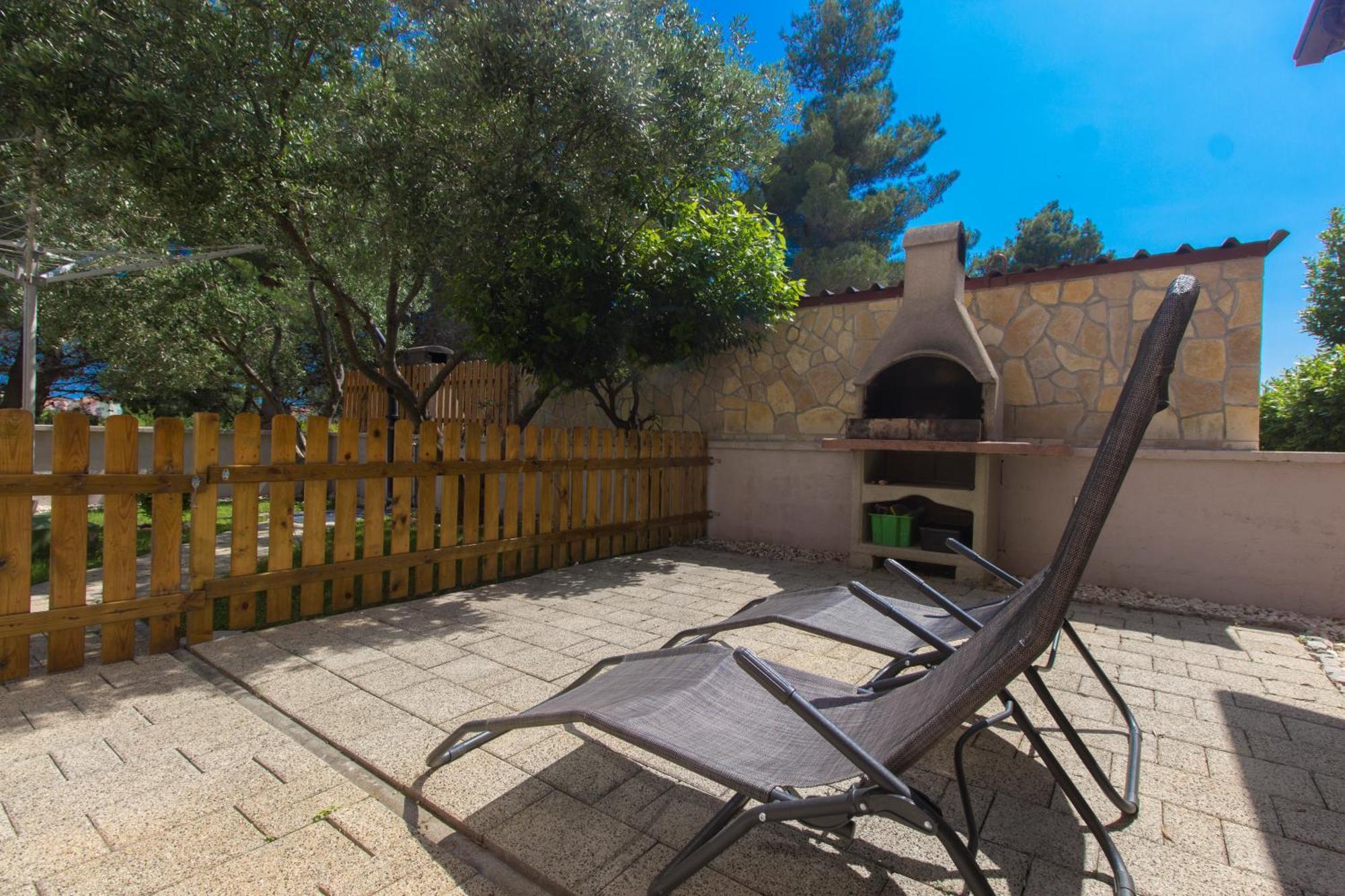 Apartmani Gnjidic Srima Esterno foto