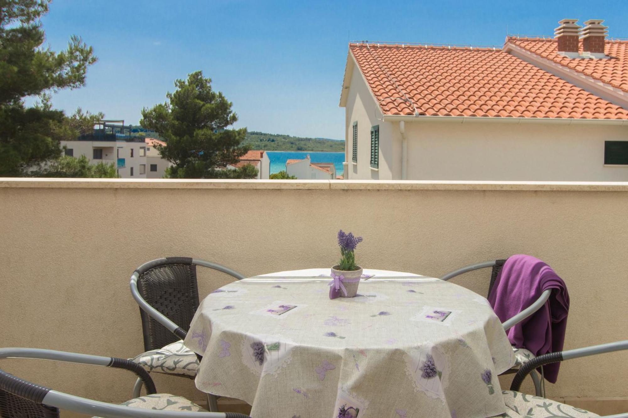 Apartmani Gnjidic Srima Esterno foto