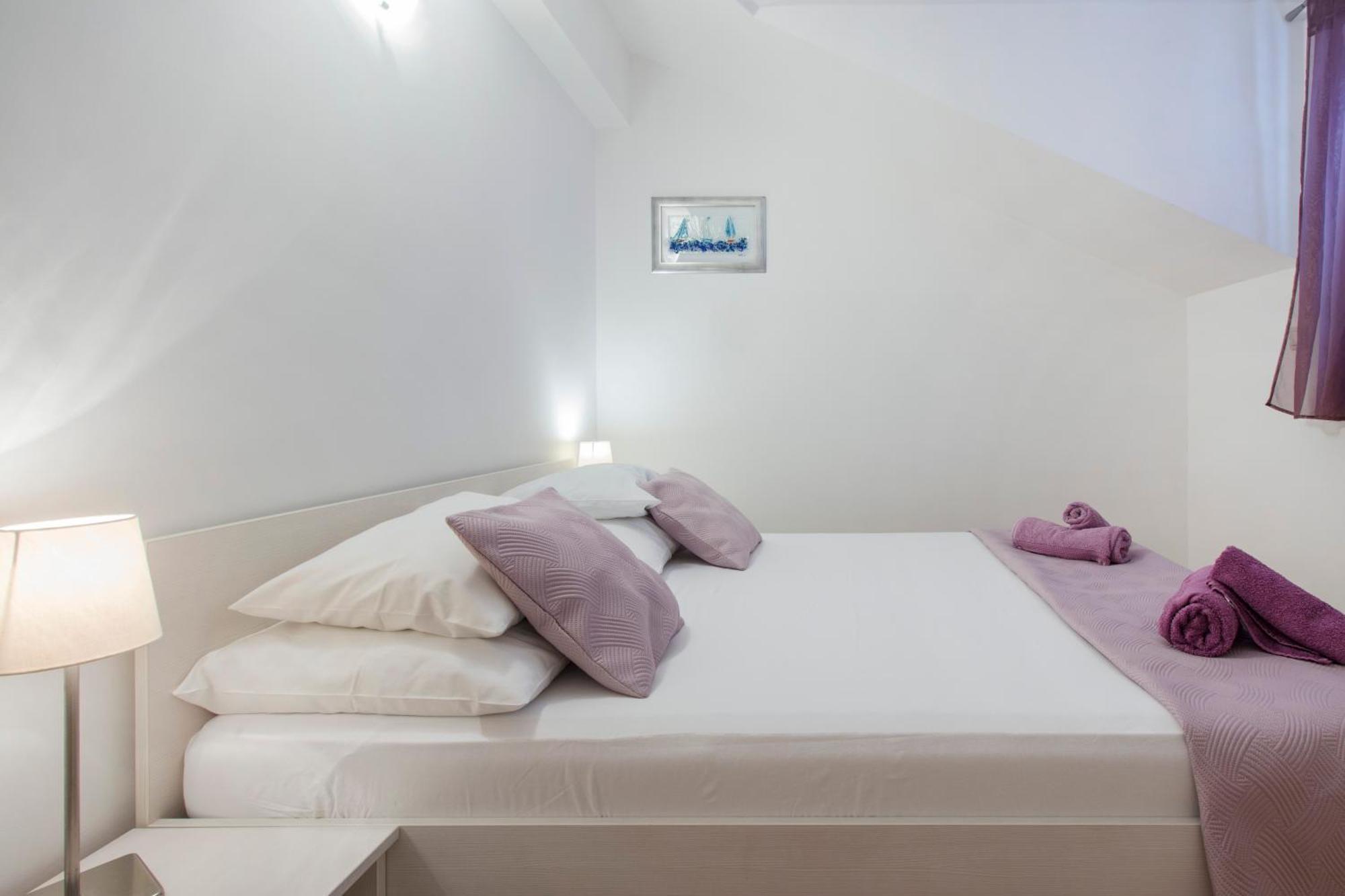Apartmani Gnjidic Srima Esterno foto