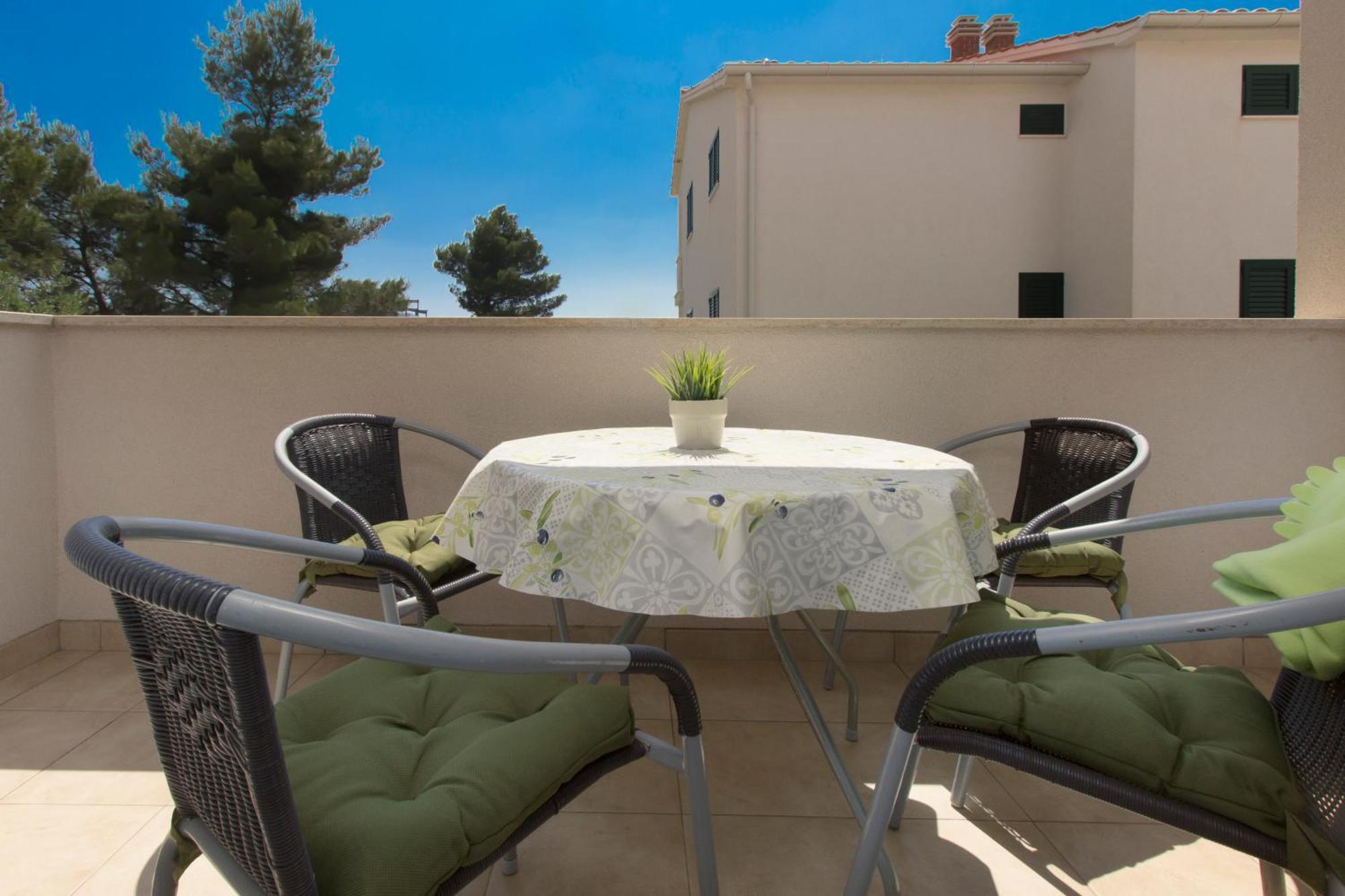 Apartmani Gnjidic Srima Esterno foto