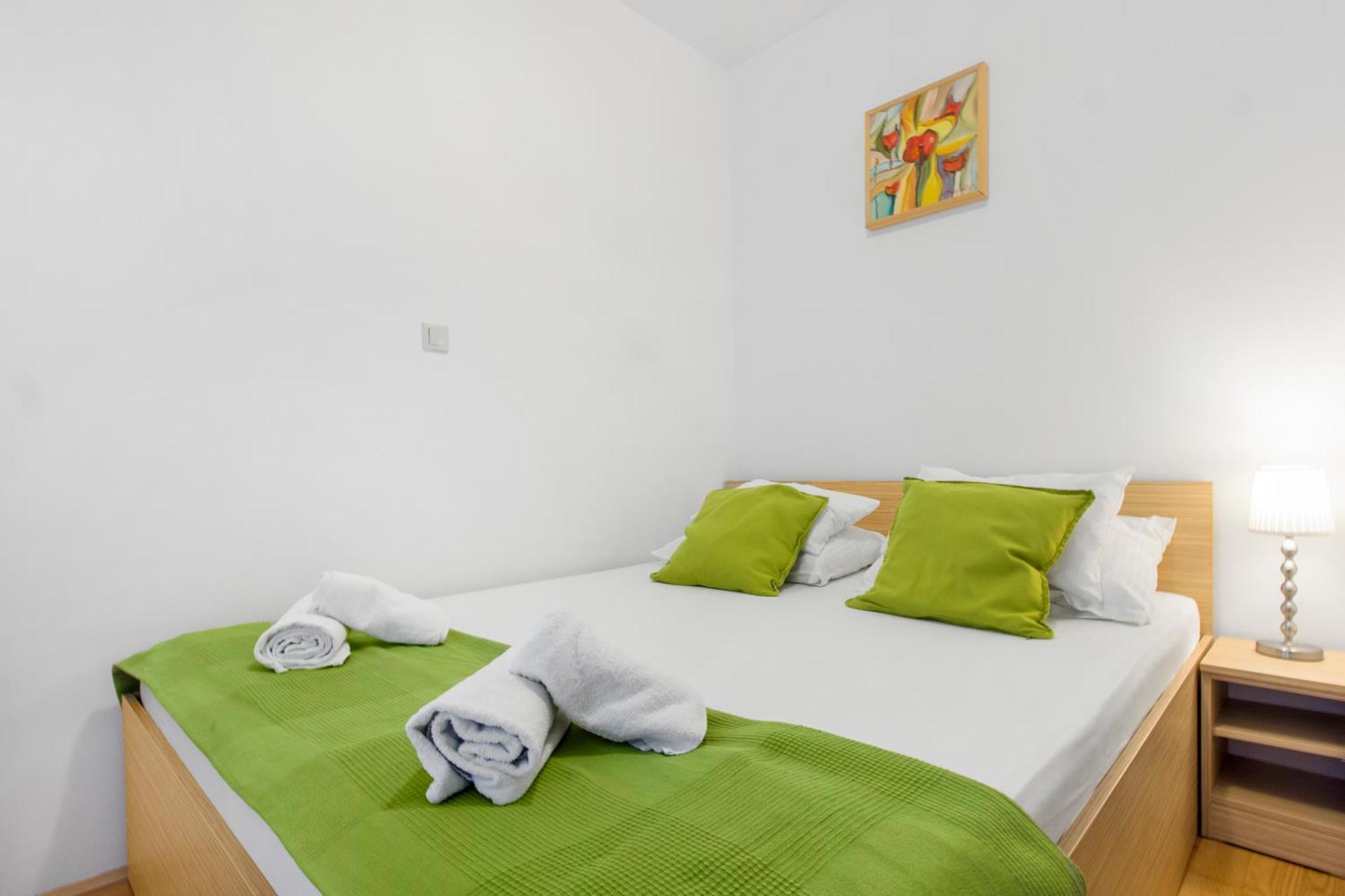Apartmani Gnjidic Srima Esterno foto