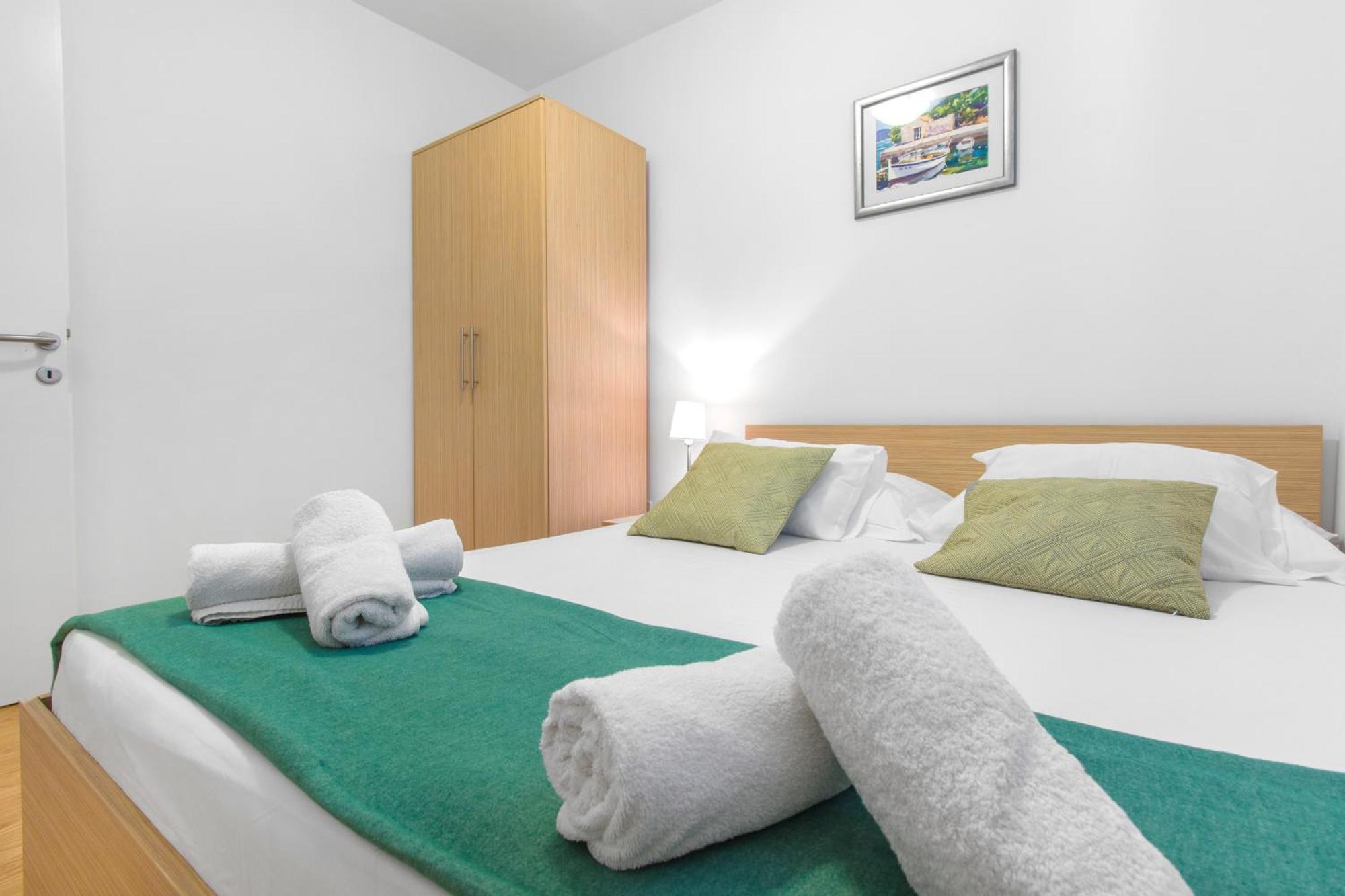 Apartmani Gnjidic Srima Esterno foto