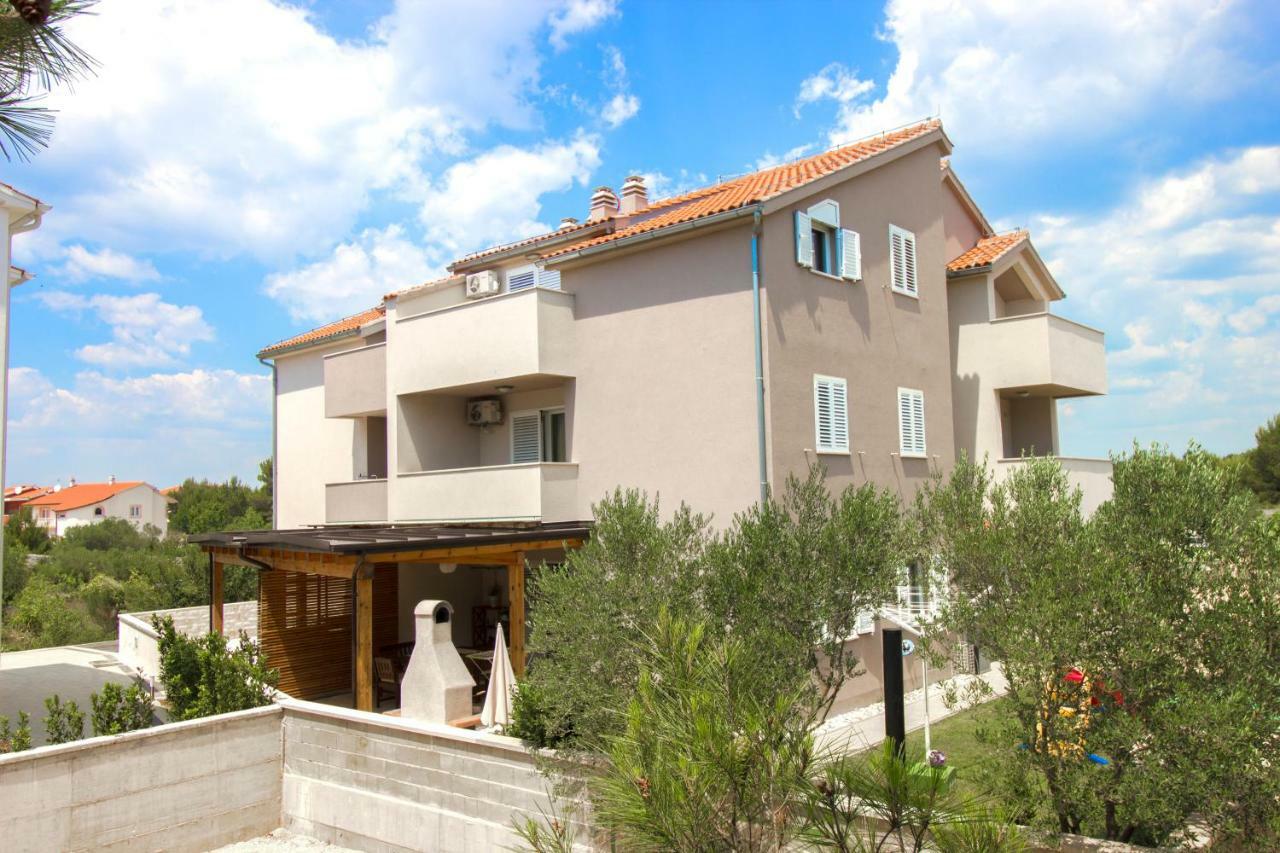 Apartmani Gnjidic Srima Esterno foto