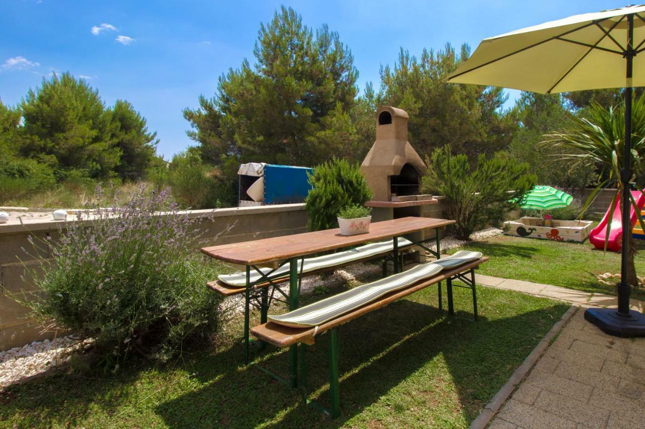 Apartmani Gnjidic Srima Esterno foto