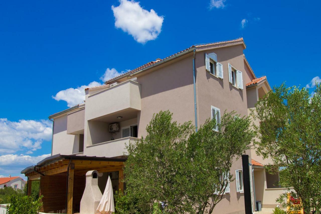 Apartmani Gnjidic Srima Esterno foto
