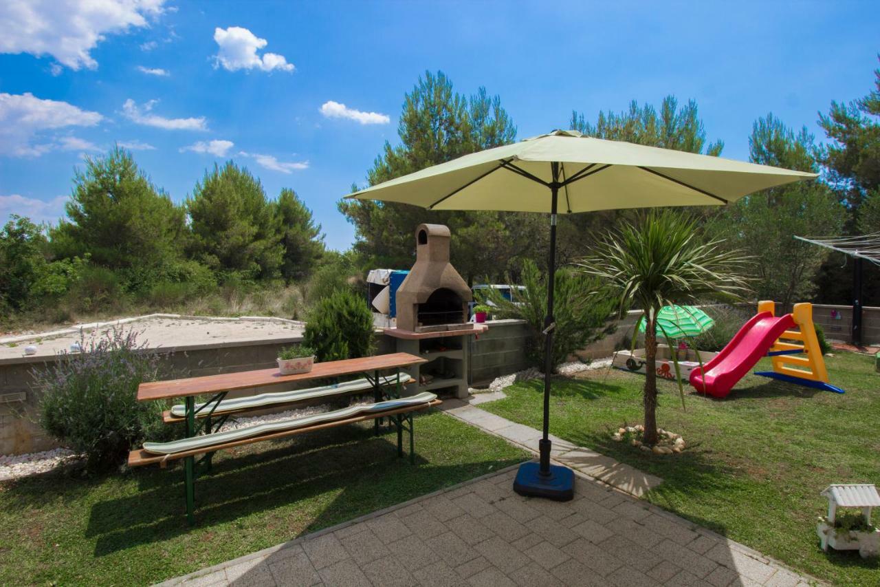 Apartmani Gnjidic Srima Esterno foto