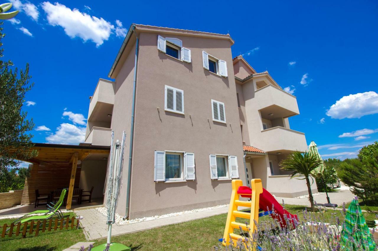 Apartmani Gnjidic Srima Esterno foto