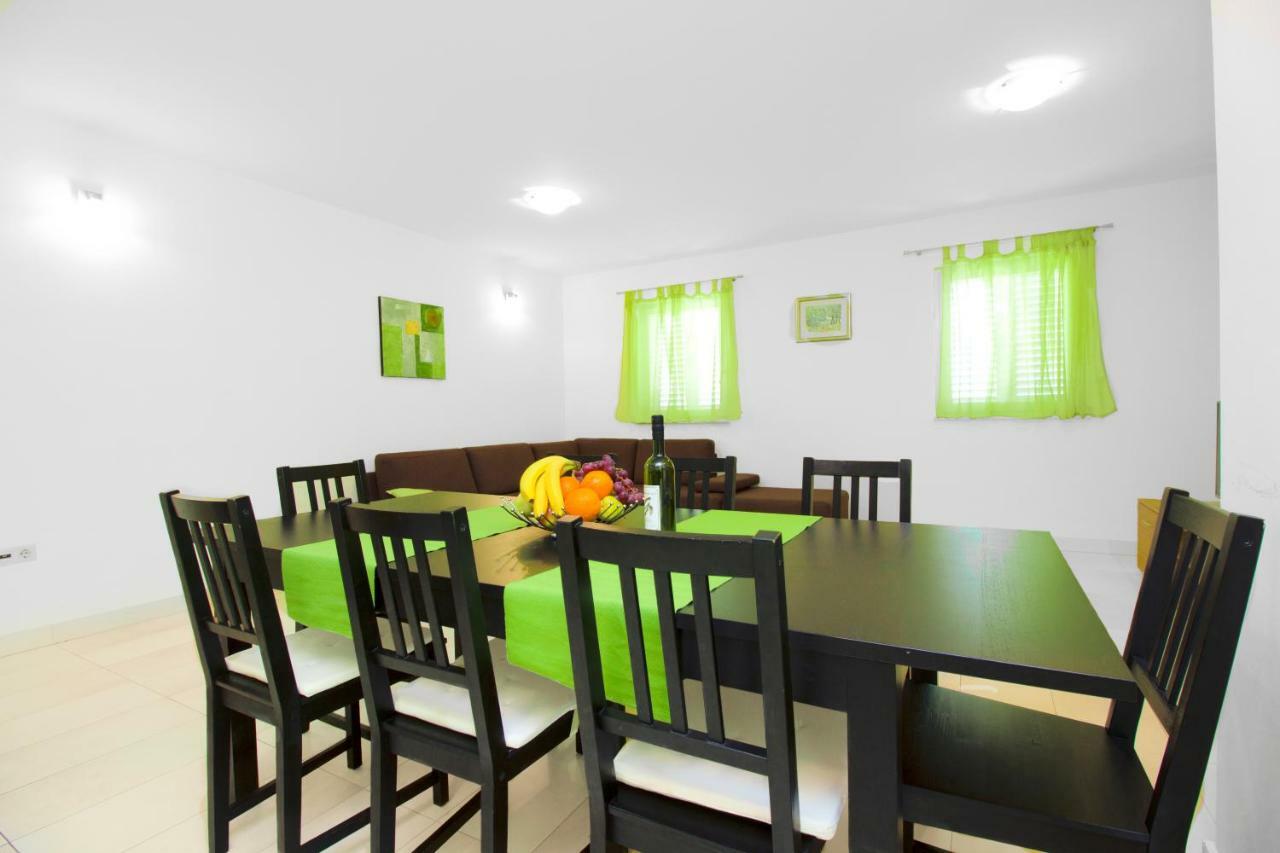Apartmani Gnjidic Srima Esterno foto