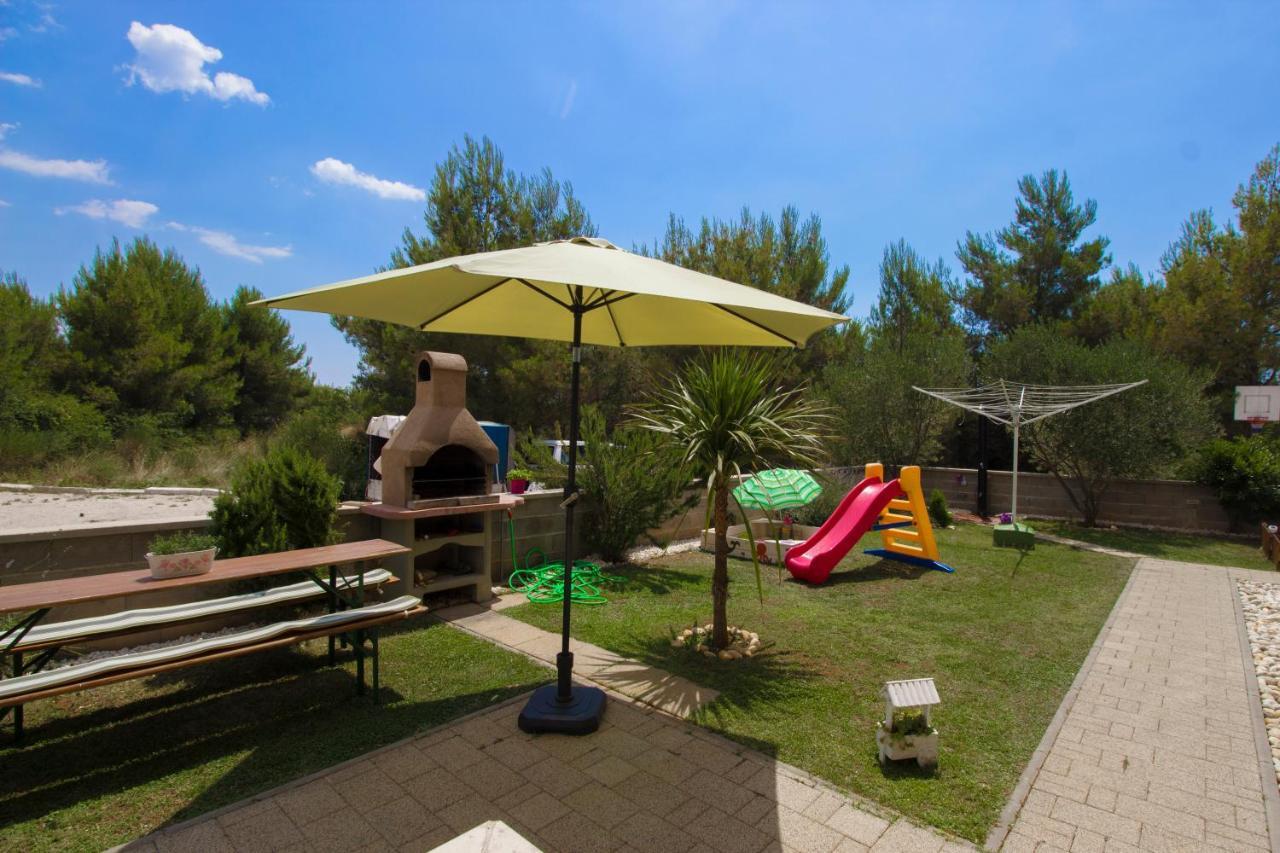 Apartmani Gnjidic Srima Esterno foto